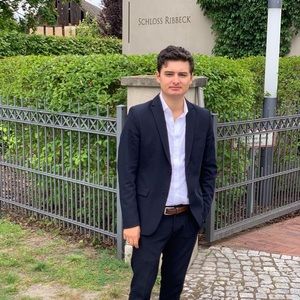 Meet your Posher, Alexander